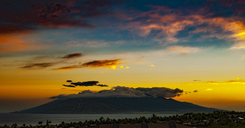 west-maui-mountain-sunrise