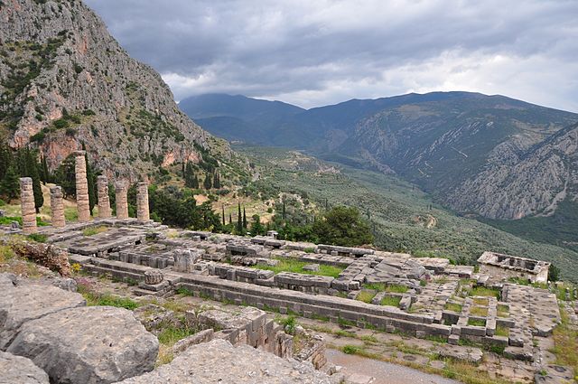 Temple-of-Apollo-at-Delphi